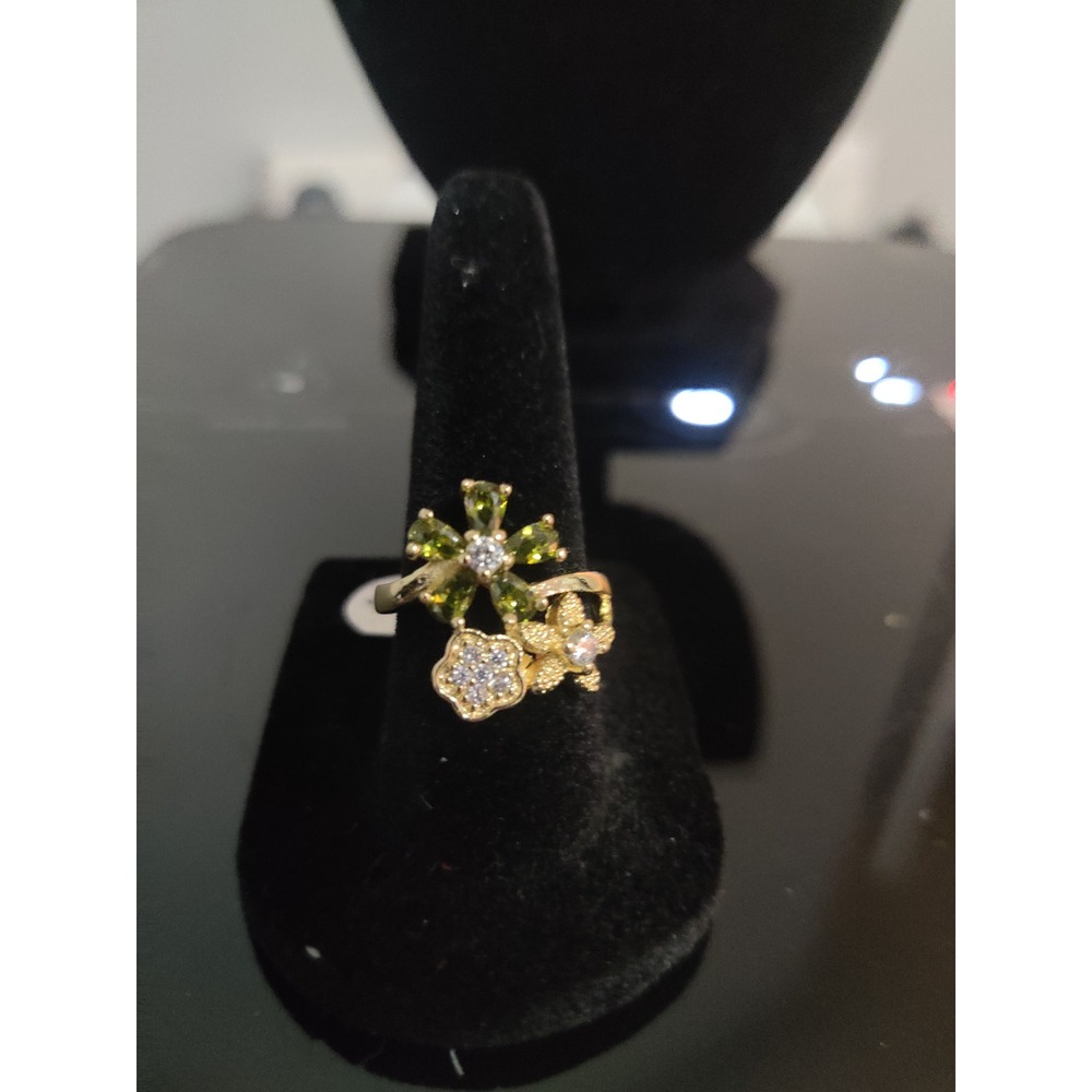 Gold Tone Green Crystal Clear Rhinestone Triple Flower Ring Size 8 Floral Bypass
